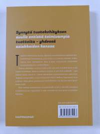 Tuotteista tähtituotteita : tarinoita, tehtävää, teoriaa
