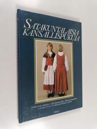 Satakuntalaisia kansallispukuja