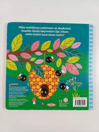 Mehiläinen ystävineen etsii tietä kotiin