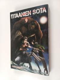Titaanien sota Attack on titan 9 (ERINOMAINEN)