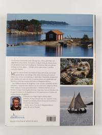 Mellan skyar och hav - strandhugg i Stockholms skärgård