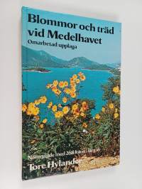 Blommor och träd vid Medelhavet