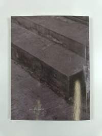 穿越 - 行动 - 论柯里思的艺术行为与观念 (signeerattu, tekijän omiste)