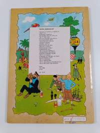 Tintti kuun kamaralla