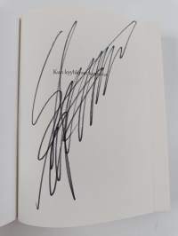 Kun kyyhkyset katosivat (signeerattu)