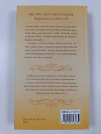 Aurinko sammuttaa tähdet ; Hiljaisten puiden alla
