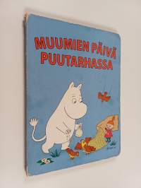 Muumien päivä puutarhassa