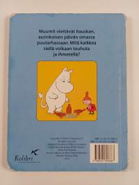 Muumien päivä puutarhassa