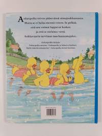 Ankanpoika uimassa