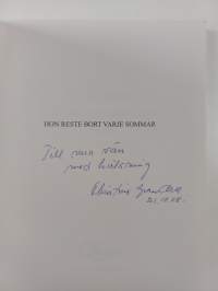 Hon reste bort varje sommar : noveller (signeerattu, tekijän omiste)