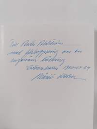 Human nutrition : en orientering i näringsfysiologins grunder (signeerattu, tekijän omiste)