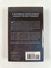 Fifty Shades trilogy : Fifty Shades of Grey ; Fifty Shades Darker ; Fifty Shades Freed (laatikossa)