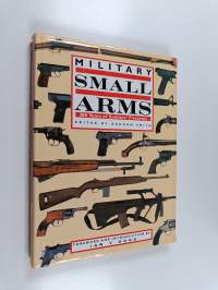 Military small arms : 300 years of soldier&#039;s firearms