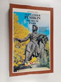 Alexander Pushkin Museum Park : photoguide