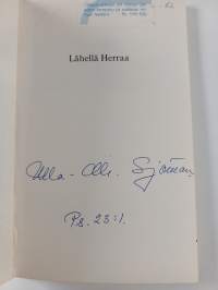 Lähellä herraa (signeerattu)