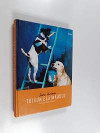 Tuikun eläinkoulu (signeerattu, tekijän omiste)