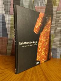 Näyttämöpukuja