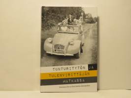 Tunturitytön ja tulenvirittäjän matkassa