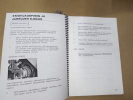 Komatsu WA500-1 Pyöräkuormaaja sarjanumerosta10001 ja siitä ylöspäin -käyttöohjekirja / huolto-ohjekirja