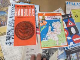 Matkailuesitteitä erä - Eurooppaa, 1960 / 1970 -lukujen ajalta, noin 15 cm pino, eri kielillä