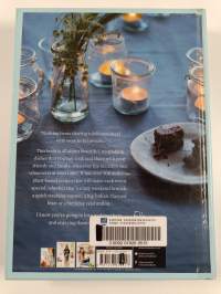 Deliciously Ella with friends