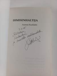 Ihmisenhaltija (signeerattu)