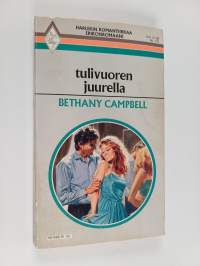Tulivuoren juurella