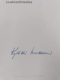 Siivooja saarnastuolissa (signeerattu)