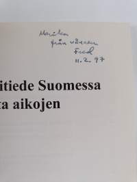 Yleinen kielitiede Suomessa kautta aikojen (signeerattu, tekijän omiste)