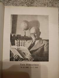 Tatu Pekkarinen Iloinen testamentti 115 valittua laulua