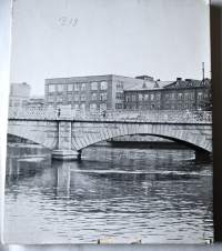 Tampereen pellava- ja rautateollisuus osakeyhtiö 1856-1956