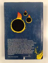 Maanpiirin tuolta puolen