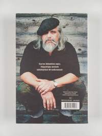 Yö kevään kuun (signeerattu, tekijän omiste)