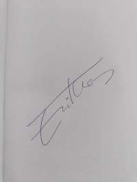 Eri estradeilla (signeerattu)