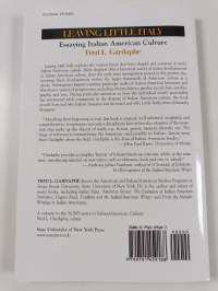 Leaving little Italy : essaying Italian American culture