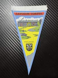 Lepikon torppa Pielavesi -matkailuviiri, pikkukoko / souvenier pennant