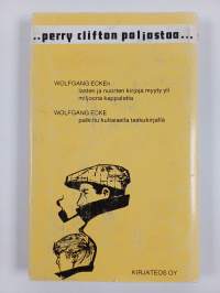 Nainen ja musta mäyräkoira