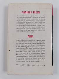 Anja : Helsinkiläisen ilotytön tarina