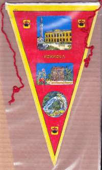 Matkailuviiri paikkakuntaviiri Kokkola Karleby - Kaksipuoleinen, punosreunat. Iso viiri  26 x 15 cm.