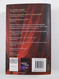 The crimson petal and the white