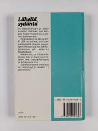 Lähellä sydäntä : lääkäriromaani