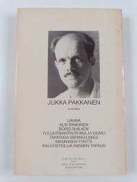 Takkinsa värinen mies : novelleja