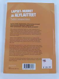Lapset, nuoret ja älylaitteet : taiten tasapainoon