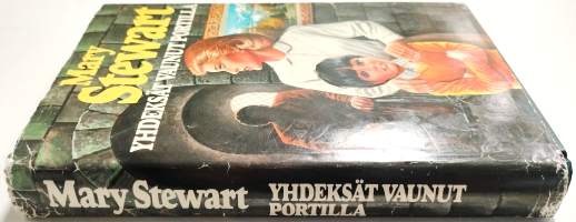 Yhdeksät vaunut portilla