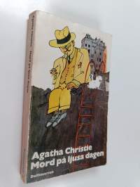 Mord på ljusa dagen