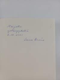 Sotaan loppui lapsuus (signeerattu, tekijän omiste)