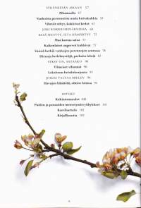 Suomalaisia kuivakukkia - Pihoilta ja pientareilta. (puutarha, kukat)