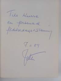 En annorlunda barndom (signeerattu)