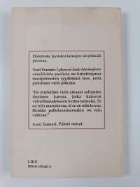 Lyhenevä laulu kärsimyksen onnellisista puolista