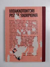 Viidakkotohtori pistää skorpionia